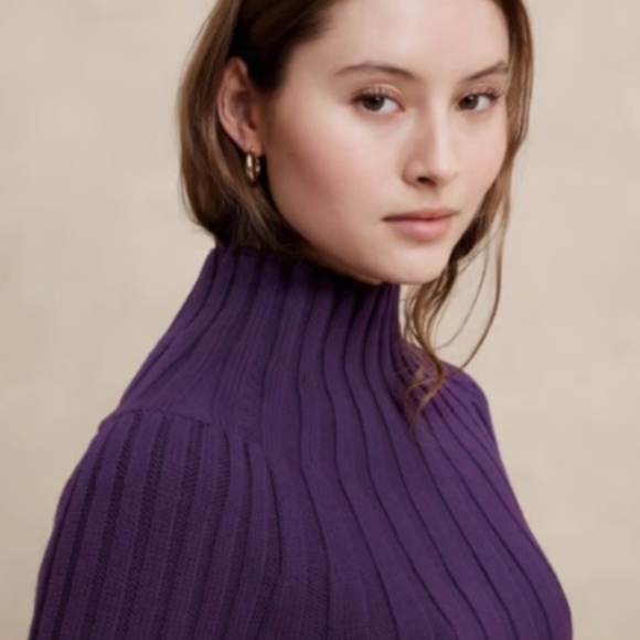 Banana Republic Purple Sweater - Picture 3 of 7